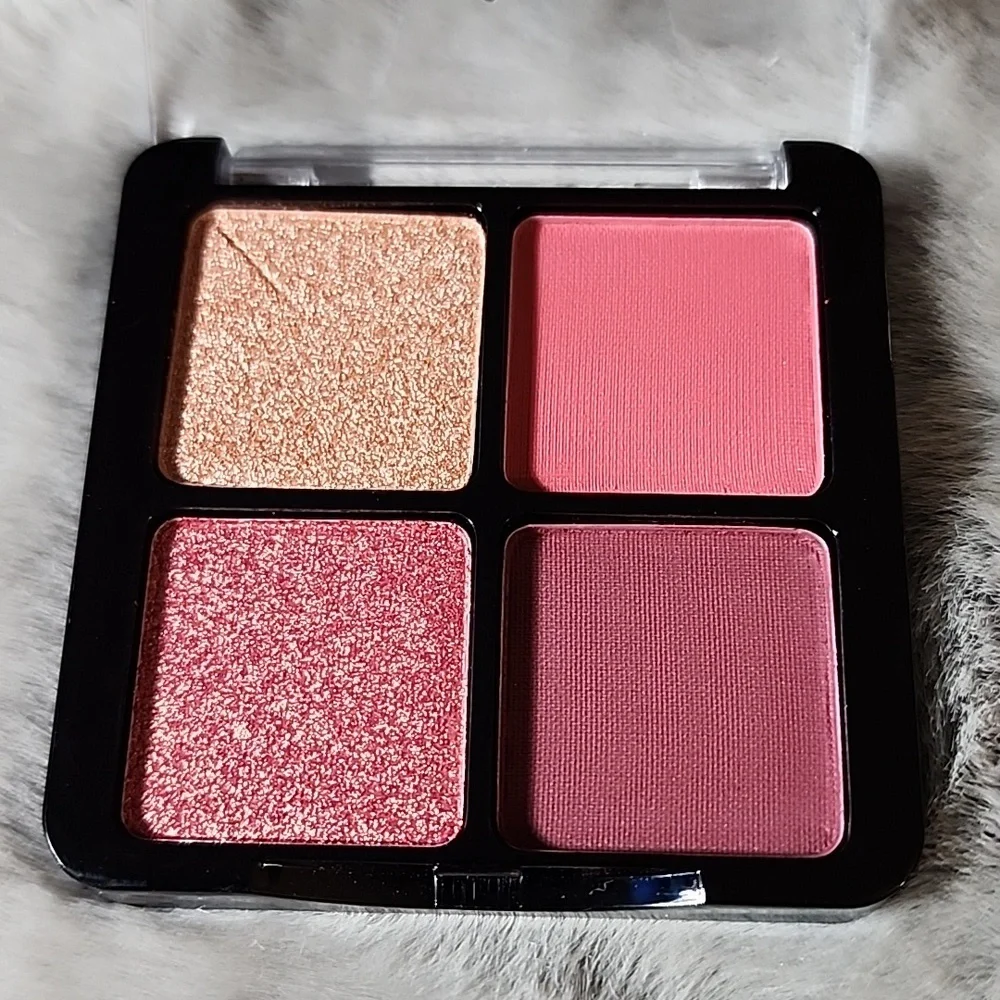 New‎ Beauty Vault Plum Palette Eyeshadow